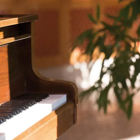 Aja Nordperd & 4* גוהרן