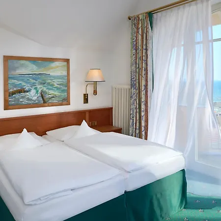 Aja Nordperd & מלון