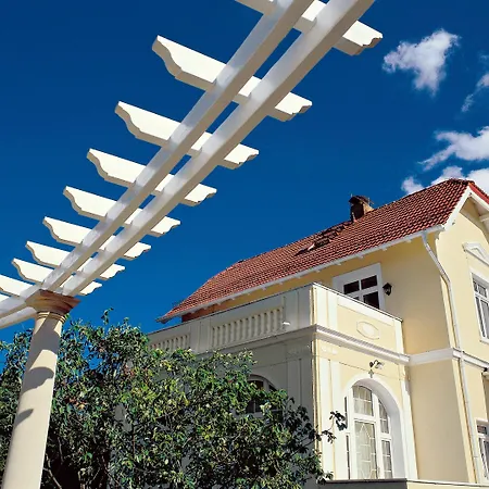 Aja Nordperd & מלון גוהרן