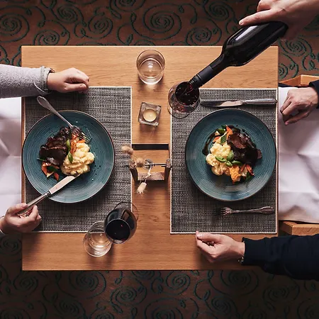 Aja Nordperd & Hotel